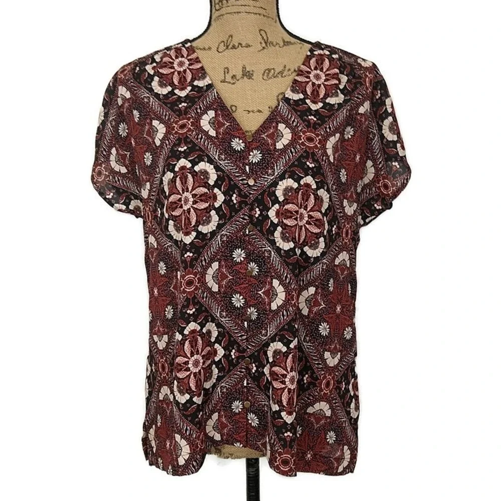 Maurices Blouse Women Small Burgundy Medallion Floral Boho Button V-Neck Top